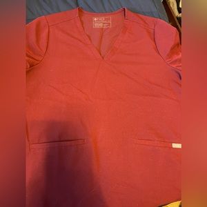 Figs Casma top in burgundy